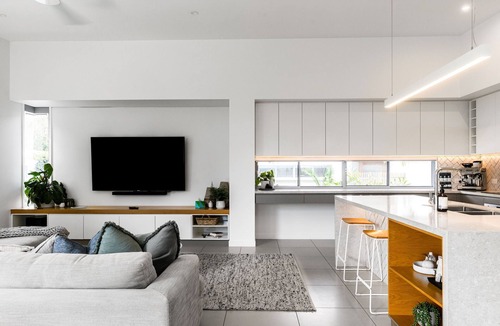 Byron Bay Villa | Fat Frog - Self contained luxury home, private heated pool