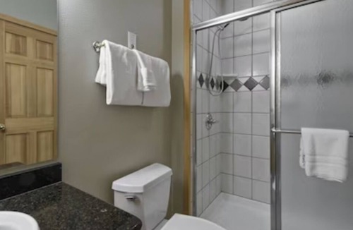 Peak 9 Hotel | Glorious 2 Bedroom at Grand Timber Lodge in Breck - sleeps 8n