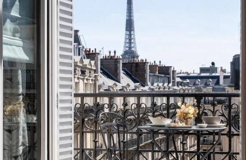 Champs-Elysees Hotel | Grand Powers