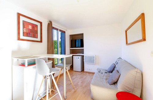 Chateauneuf-du-Faou House | Holiday Home 'Halte Au Bord De L’Aulne' with Private Garden