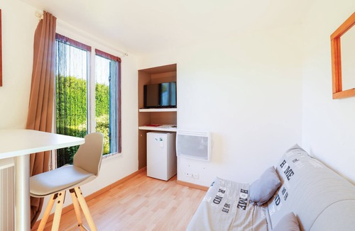 Chateauneuf-du-Faou House | Holiday Home 'Halte Au Bord De L’Aulne' with Private Garden