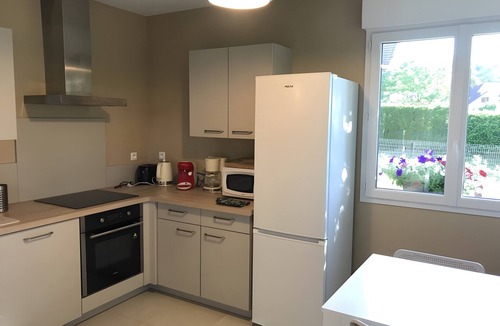 Forges-les-Eaux House | Holiday Home 'Logis Des 2 Chênes' with Private Terrace, Private Garden and Wi-Fi