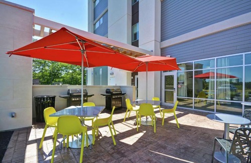 Queensbury Hotel | Home2 Suites by Hilton Queensbury Lake George