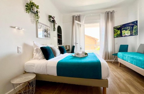Le Lavandou Hotel | Hotel L'Escapade