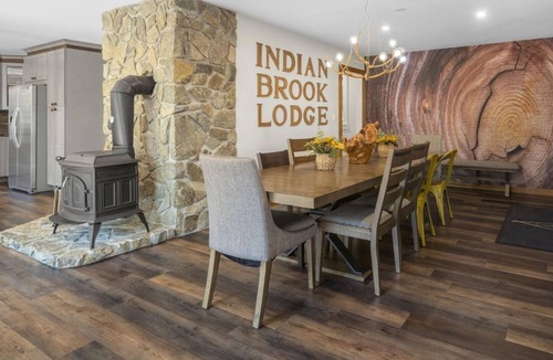 Bolton Landing House | Indian Brook Lodge|Lake View & Access|Hot Tub|11 Beds|Pet Friendly|