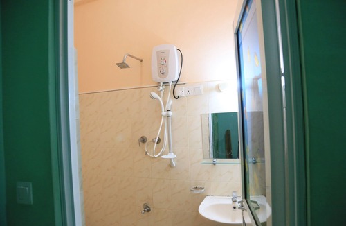 Arunagiri Nagar Hotel | Kings Hotel Restaurant & Bar