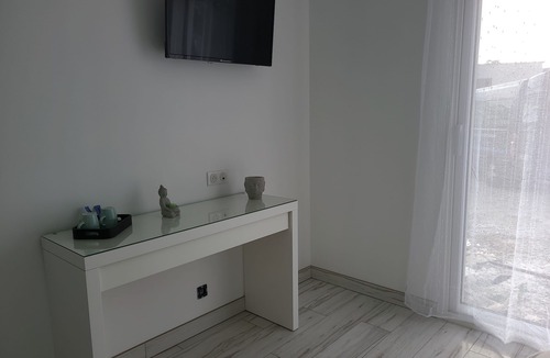 Ozeville Bed & Breakfast | L'escale Romanesque