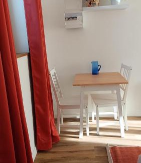 Songeons Apartment | L'Escale Songeonnaise 25min Aéroport Beauvais-Tillé appt 1