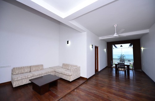 Pasikuda Hotel | Laya Waves