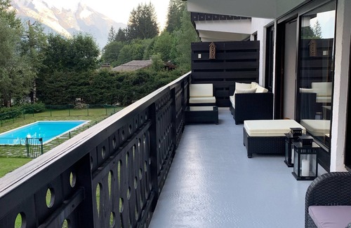Chamonix-Mont-Blanc Apartment | Light in chalet apartment, beautiful view of Mont Blanc, 200m from the slopes