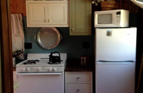 North River Cabin | Lovingly Restored Historic Cottage in Adirondack Mountains, New York