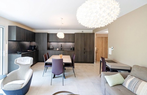 Soorts-Hossegor Apartment | “Luxurious Apartment with Garden” with Shared Terrace, Wi-Fi, and Air Conditioning
