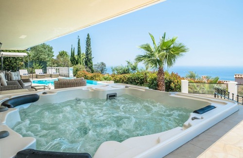 Espero-Pax Villa | Luxury Villa with Sea Views