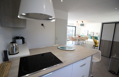 Bandol Villa | Recent villa in Le Castellet - private pool - 5km from the beaches of Bandol and Sanary