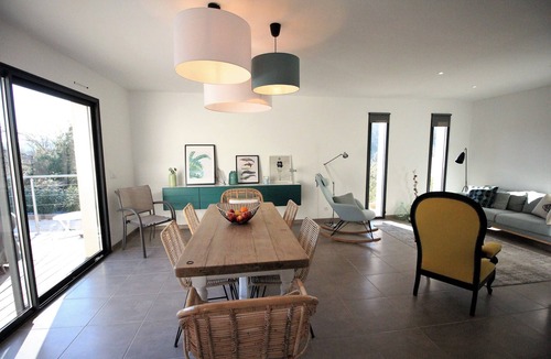 Bandol Villa | Recent villa in Le Castellet - private pool - 5km from the beaches of Bandol and Sanary
