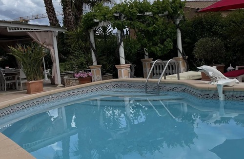 Le Muy Apartment | Rez de Villa de Charme Pour 5 Personnes Proche Commerces et Plages à 15 Minutes