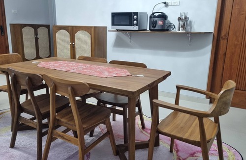 Bandar Lampung House | Semesta Lux Family Guesthouse - 3BR house in Lampung with AC, wifi, and kitchen.