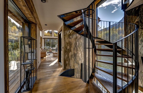 Le Lavancher Ski Chalet | Serviced Luxury Chalet with 10m Indoor Pool
