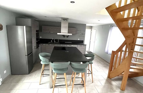 Neufchatel-en-Bray House | Spacious gîte with private garden and play area, ideal for families