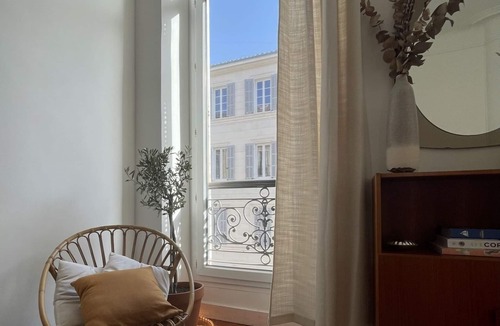 Prefecture Apartment | Spacious typical marseillan flat