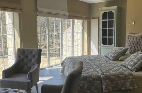 Boffres Bed & Breakfast | Studio de Charme Situé au Cœur D'un Domaine Arboré de 70 Hectares