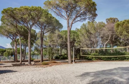 Valescure Apartment | Studio in Saint-Raphaël: Pool & Tennis