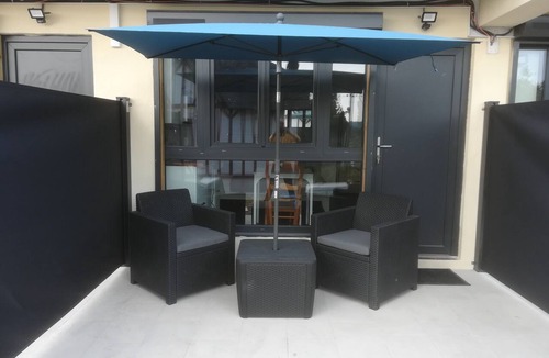 Le Trait Apartment | Studio No. 1