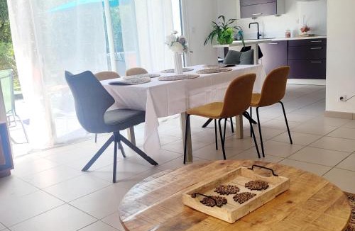 Les 3 Ponts Villa | Villa Cosy T5, Calme avec Jacuzzi XL