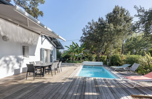Soorts-Hossegor Villa | Villa Takamira - heated pool and spacious garden close to Golf and Beaches
