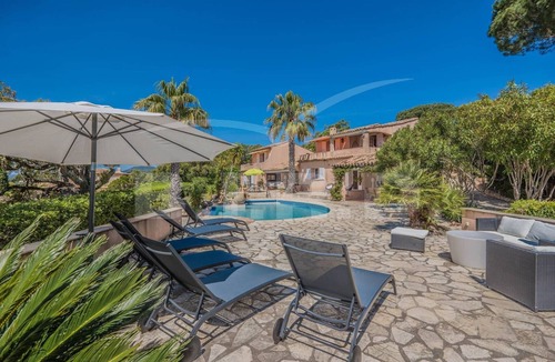 Guerrevieille House | Villa with pool and sea view in Grimaud