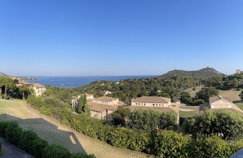 Cap Esterel Apartment | Village Cap Esterel - Panoramic sea and golf view - Apartment 6/7 people
