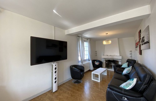 Guethary Villa | Village center, house, garden, walking distance to the beach, parking