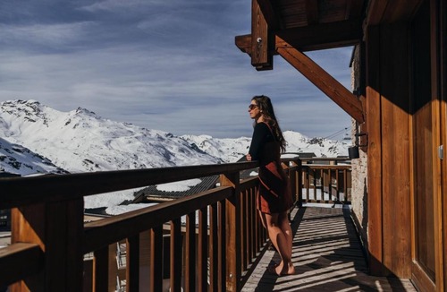 Val-Thorens Apartment | Wifi, 300m from resort center, fitness, swimming pool, sauna, hammam, balcony, tv, ski locker, 41m²