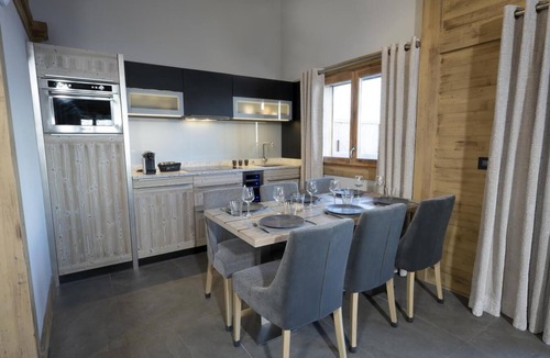 Les Houches Apartment | Wifi, view mountain, fitness, swimming pool, sauna, hammam, balcony, parking, tv, ski locker, 55m²