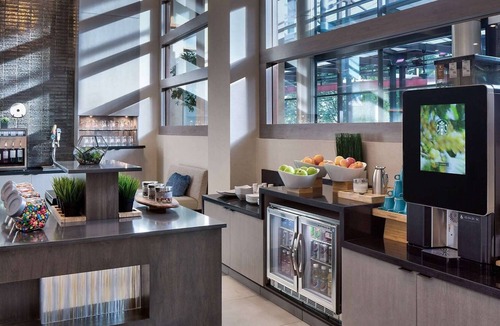 Lenox Hotel | Wyndham Atlanta Buckhead Hotel & Conference Center | King | Pet Friendly