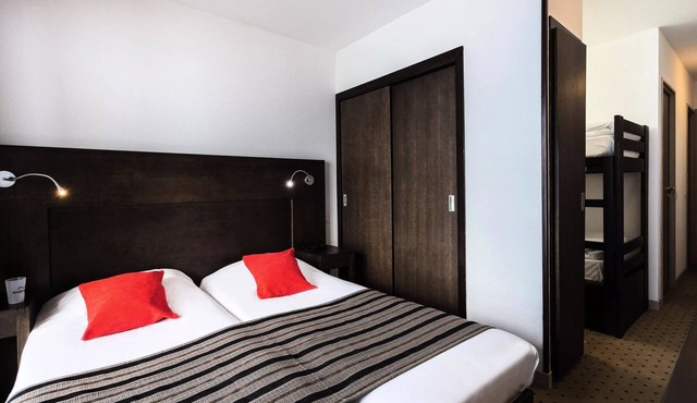 3 Adult Classic Room with Balcony