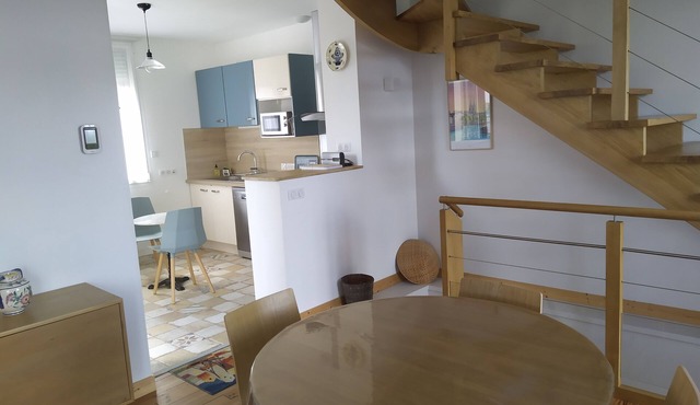 3-star tourist home, quiet location, terrace and garden, view of the Odet river, electric bollard.
