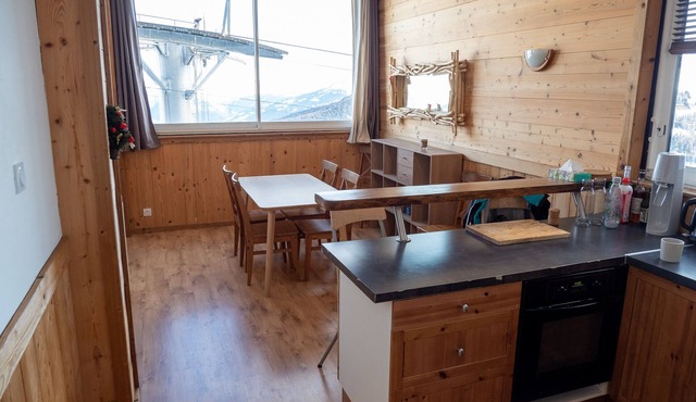 6-person apartment, spacious, functional, Mont Blanc view