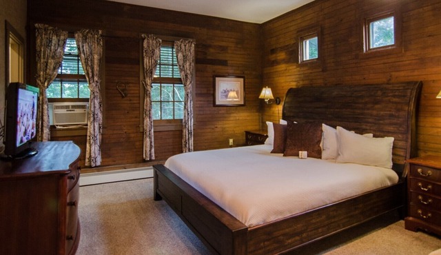 A spacious Ground-level King B&B guestroom in Downtown Shelburne - Delicious Breakfasts! BST