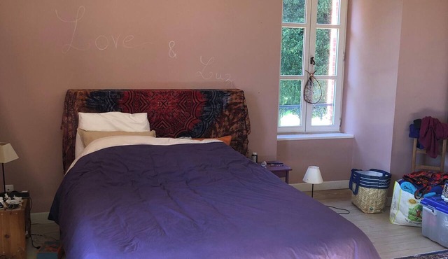 A spacious house set in a garden with remarkable charm, just 5 minutes from the Ariège Ecogolf course.