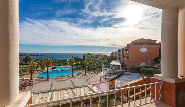 Apartment 'Cap Esterel St Raphaël' with Sea View, Shared Pool and Private Terrace