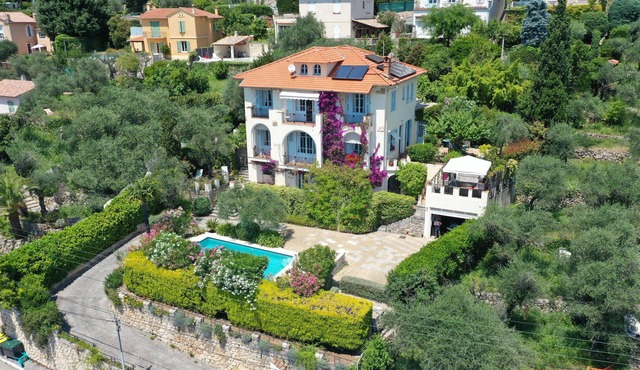 Apartment lux 1 bedroom, independent in villa, swimming pool, view Grasse and sea