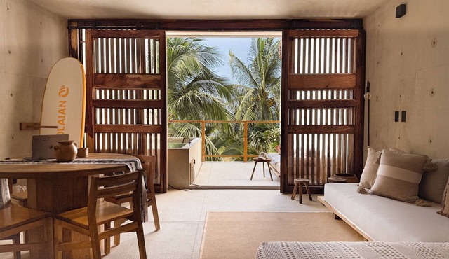Beachfront Design Loft: Private Pool & Fast WI-FI