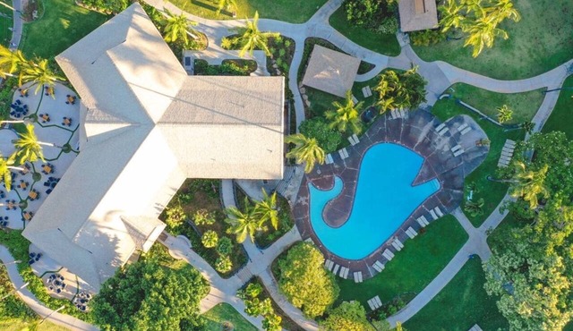Beachfront Oasis with Golf Course Views! Minutes Away from West Maui Mountains