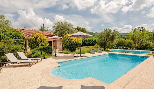 Beautiful private villa for 4 people with private pool, WIFI, TV and terrace