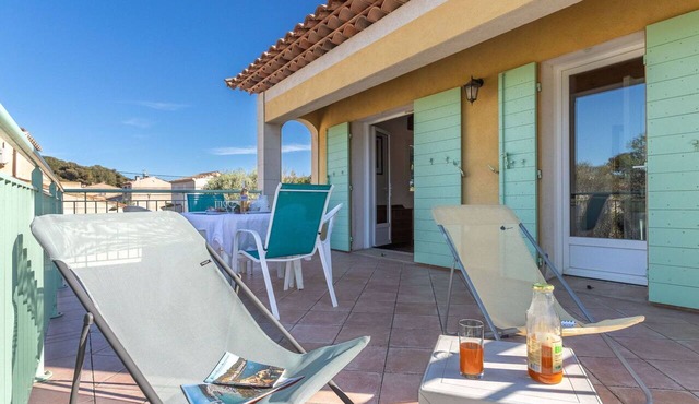 Beautiful apartment for 4 guests with WIFI, TV and terrace
