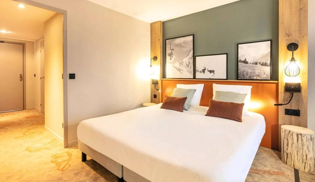 Belambra Clubs Les 2 Alpes Les Crestes - All inclusive - Premium Room 2 Adults and 1 Child Room Night View Impregnable