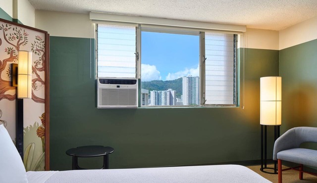 City View King, Poolside Comfort, Peaceful Waterfall Views, Near Waikiki Beach