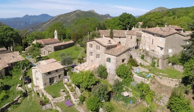 Cottage on the Cevennes foothills with exceptional views