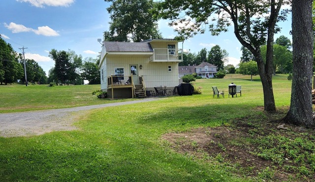 Cozy Country Cottage located in Greenwich, NY